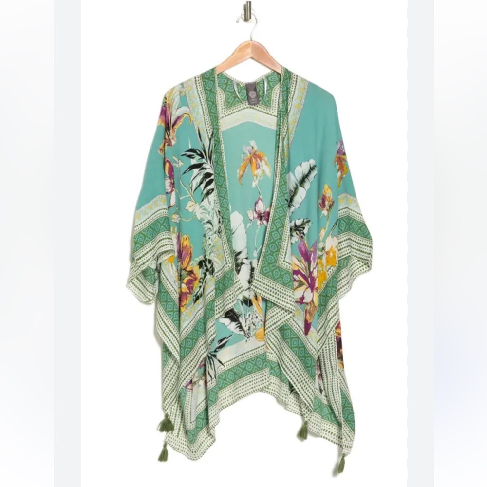 Vince Camuto Green and White Floral Scarf